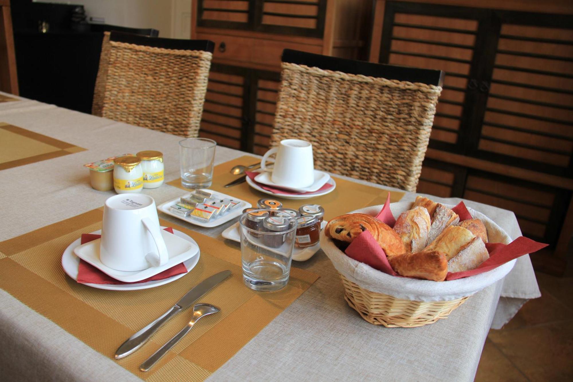 Gelos Domaine De La Tisnere Bed & Breakfast エクステリア 写真